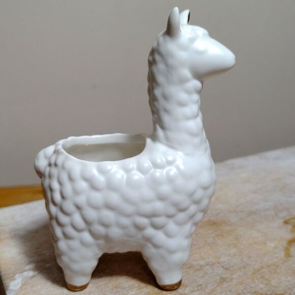 Happy Lama Ceramic Succulent Planter. C8 - Picture 1 of 5